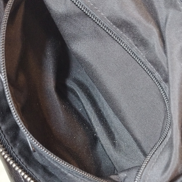 Coach 21154 signature handbag in black canvas. - Picture 7 of 10